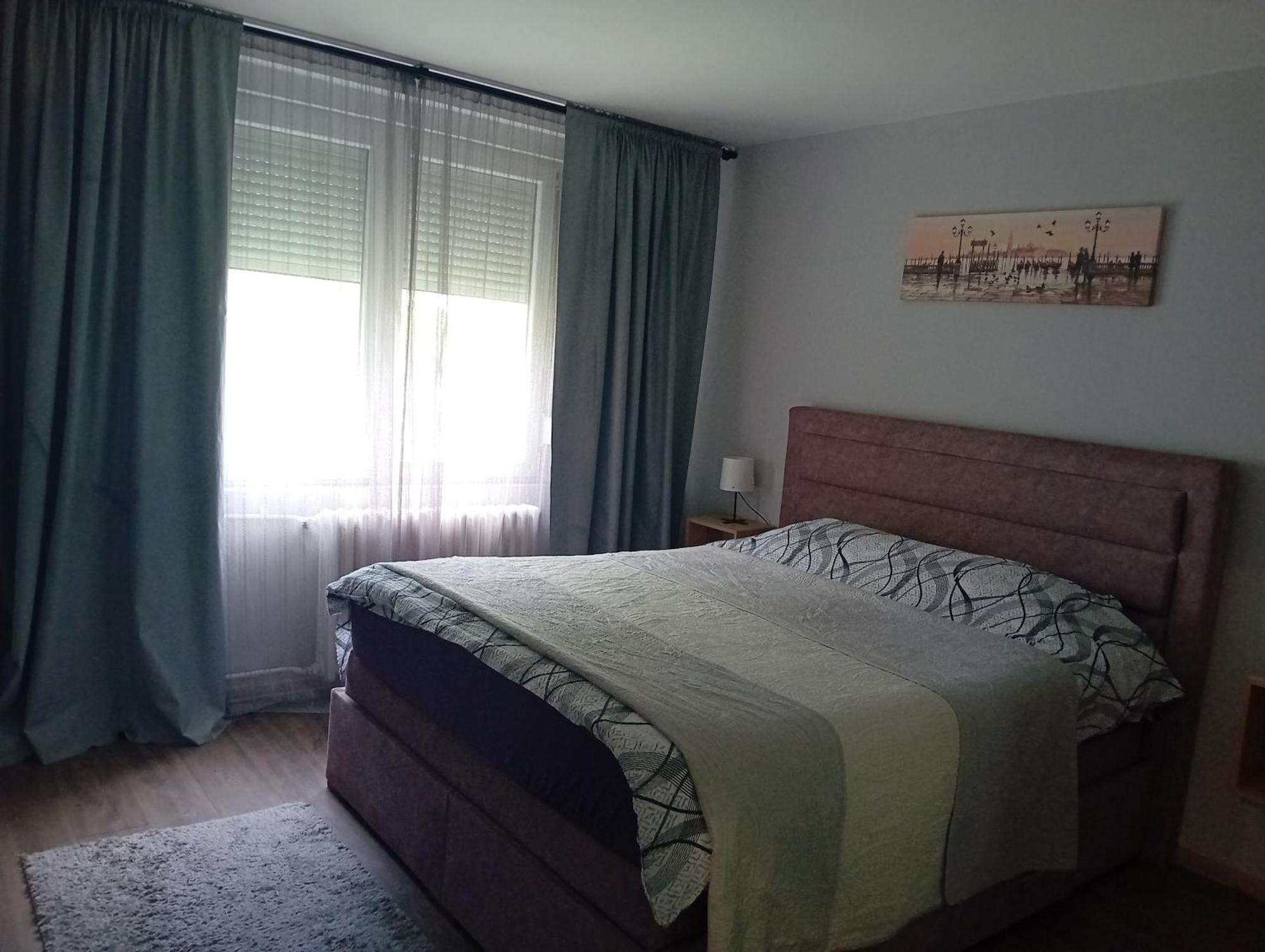 Sunshine Apartment Kragujevac Bagian luar foto